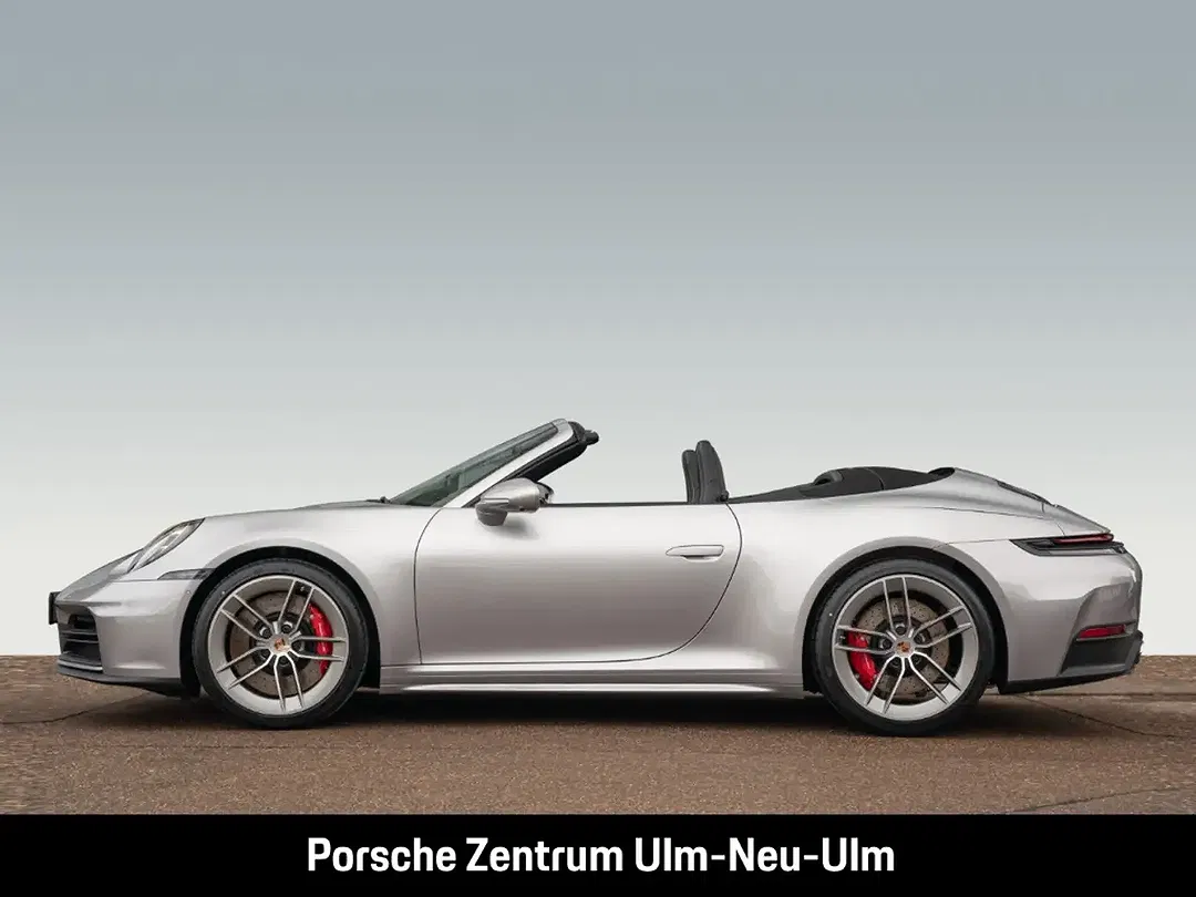 Porsche 992 - Thumbnail 2