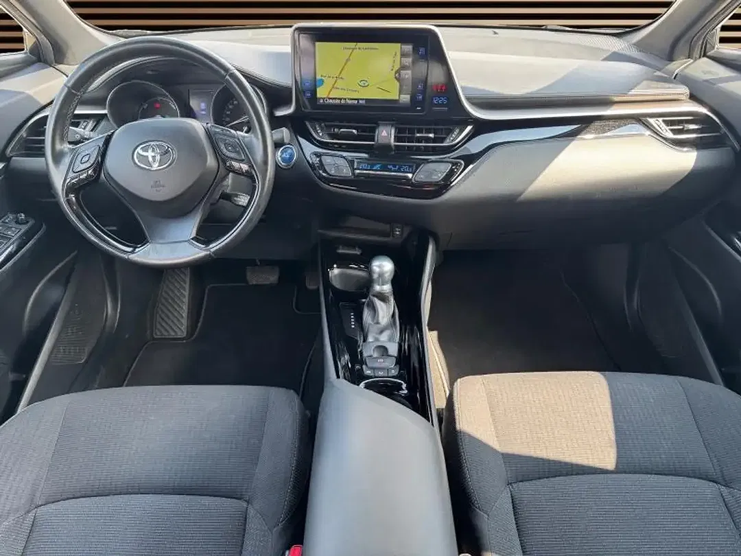 Toyota C-HR - Thumbnail 13