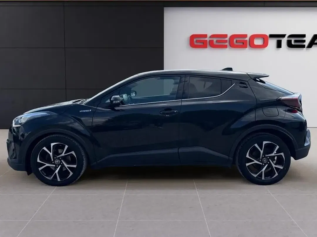 Toyota C-HR - Thumbnail 2