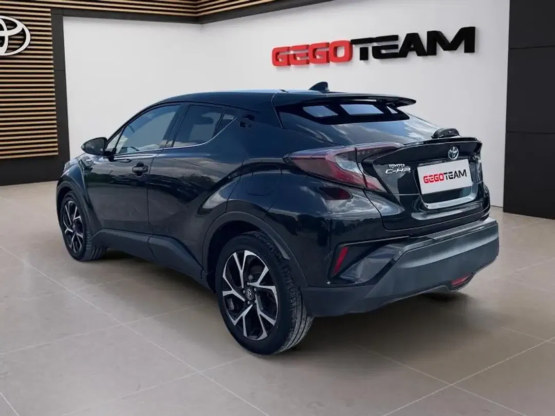 Toyota C-HR - Thumbnail 3