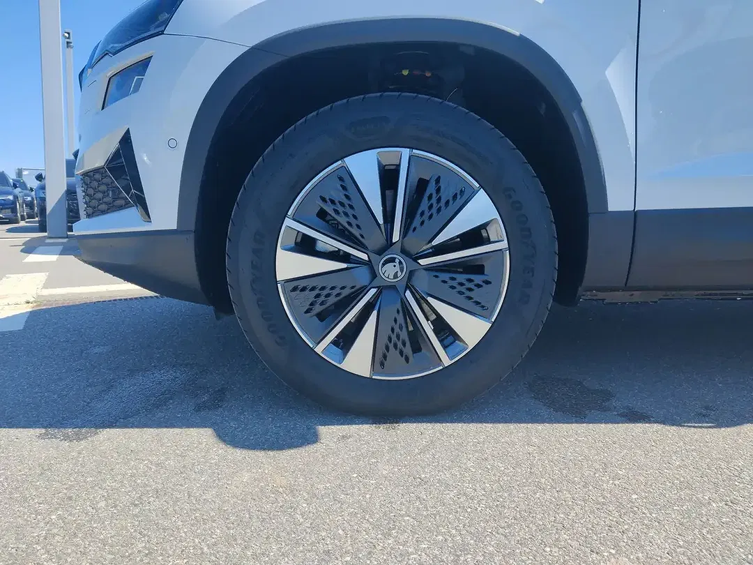 Skoda Karoq - Thumbnail 8
