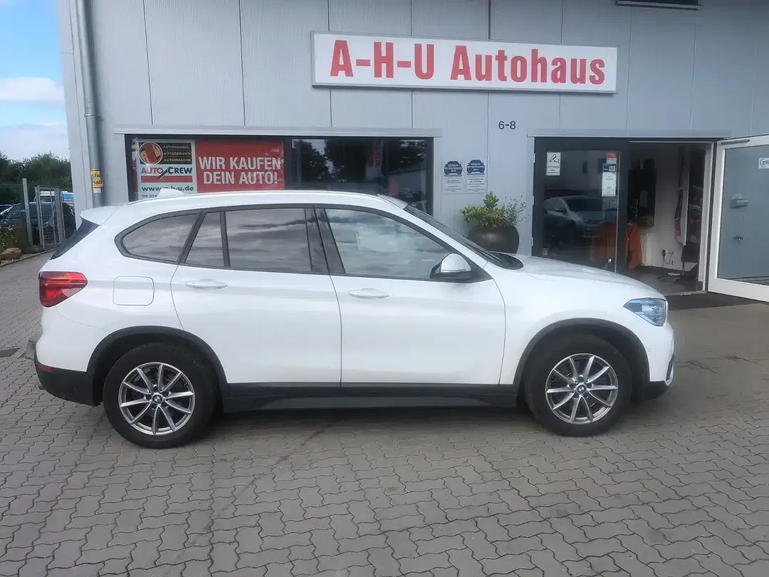 BMW X1 - Thumbnail 4