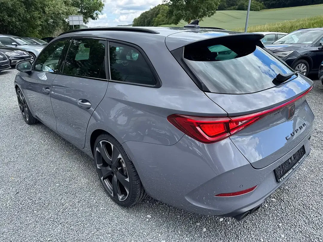 CUPRA Leon - Thumbnail 4