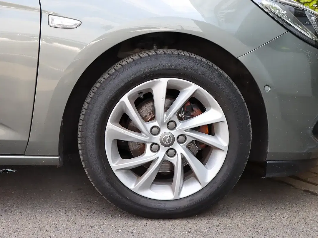 Opel Astra - Thumbnail 5
