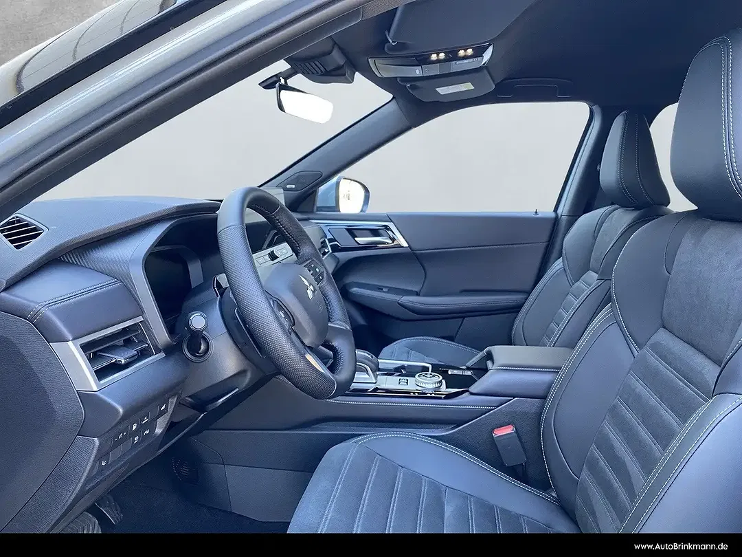 Mitsubishi Outlander - Thumbnail 9