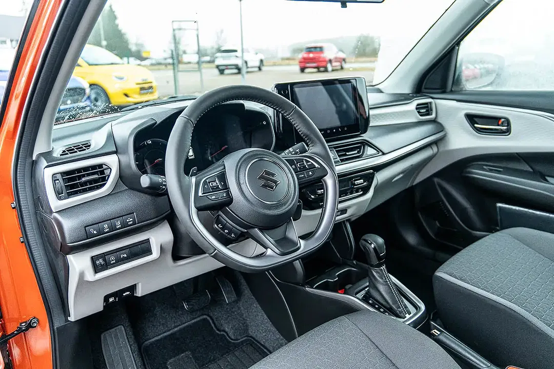 Suzuki Swift - Thumbnail 10