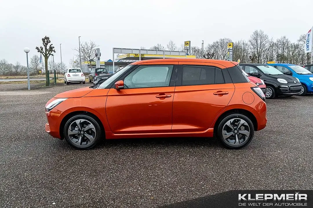 Suzuki Swift - Thumbnail 8