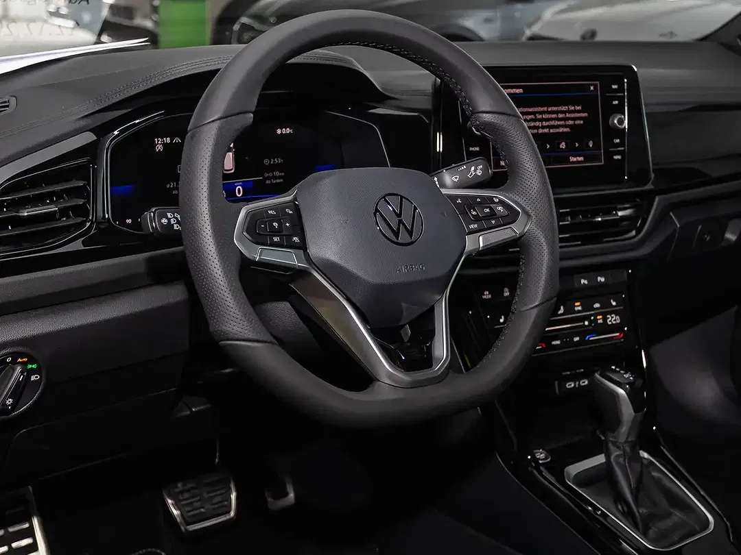 Volkswagen T-Roc - Thumbnail 9