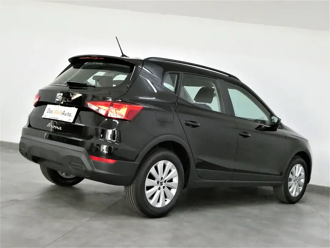 SEAT Arona - Thumbnail 4