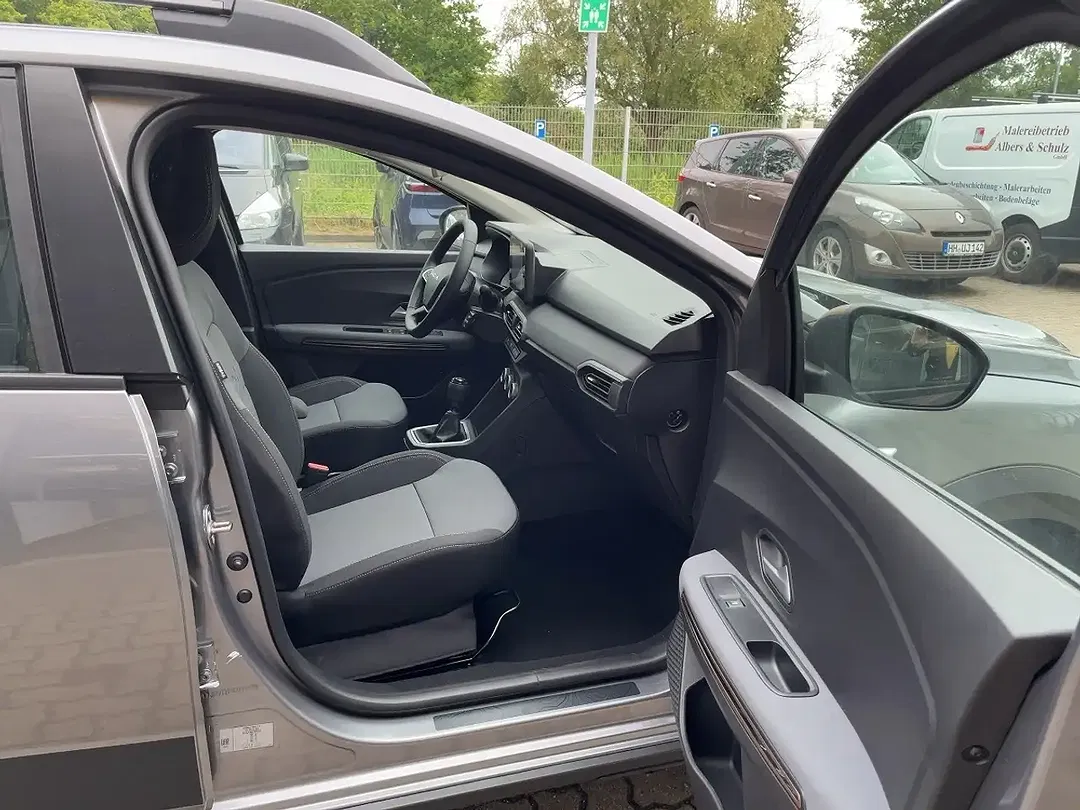 Dacia Sandero - Thumbnail 11
