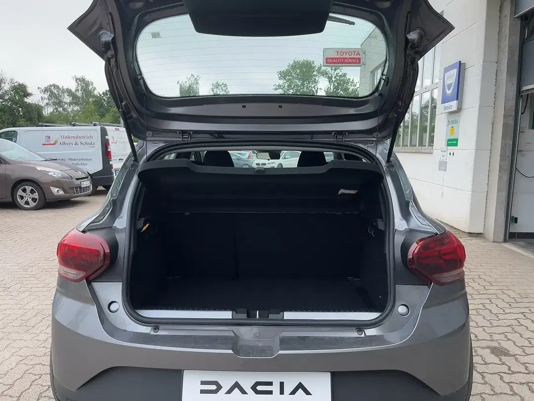 Dacia Sandero - Thumbnail 13