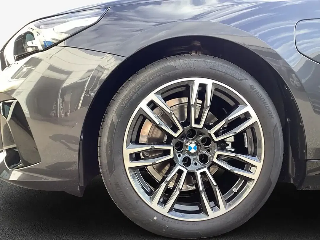 BMW 530 - Thumbnail 8