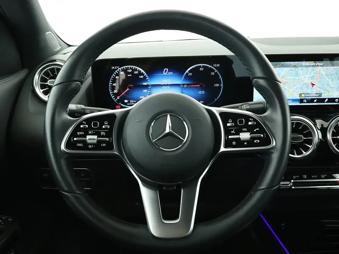 Mercedes-Benz EQA 250 - Thumbnail 11