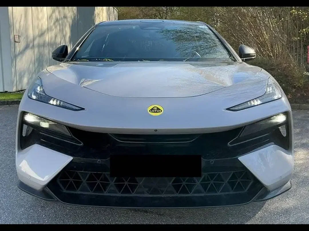 Lotus Eletre - Afbeelding 1