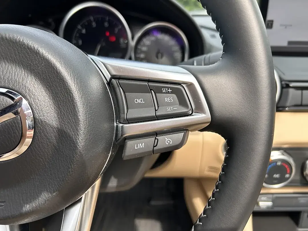 Mazda MX-5 - Thumbnail 11
