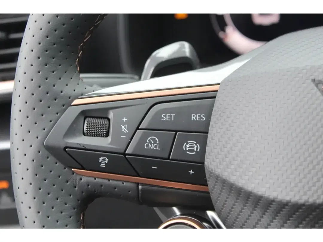 CUPRA Leon - Thumbnail 8