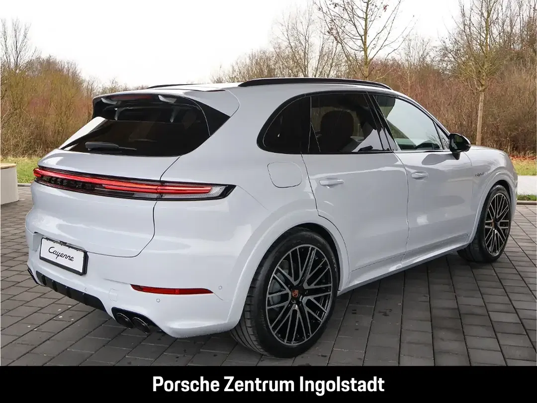 Porsche Cayenne - Thumbnail 10