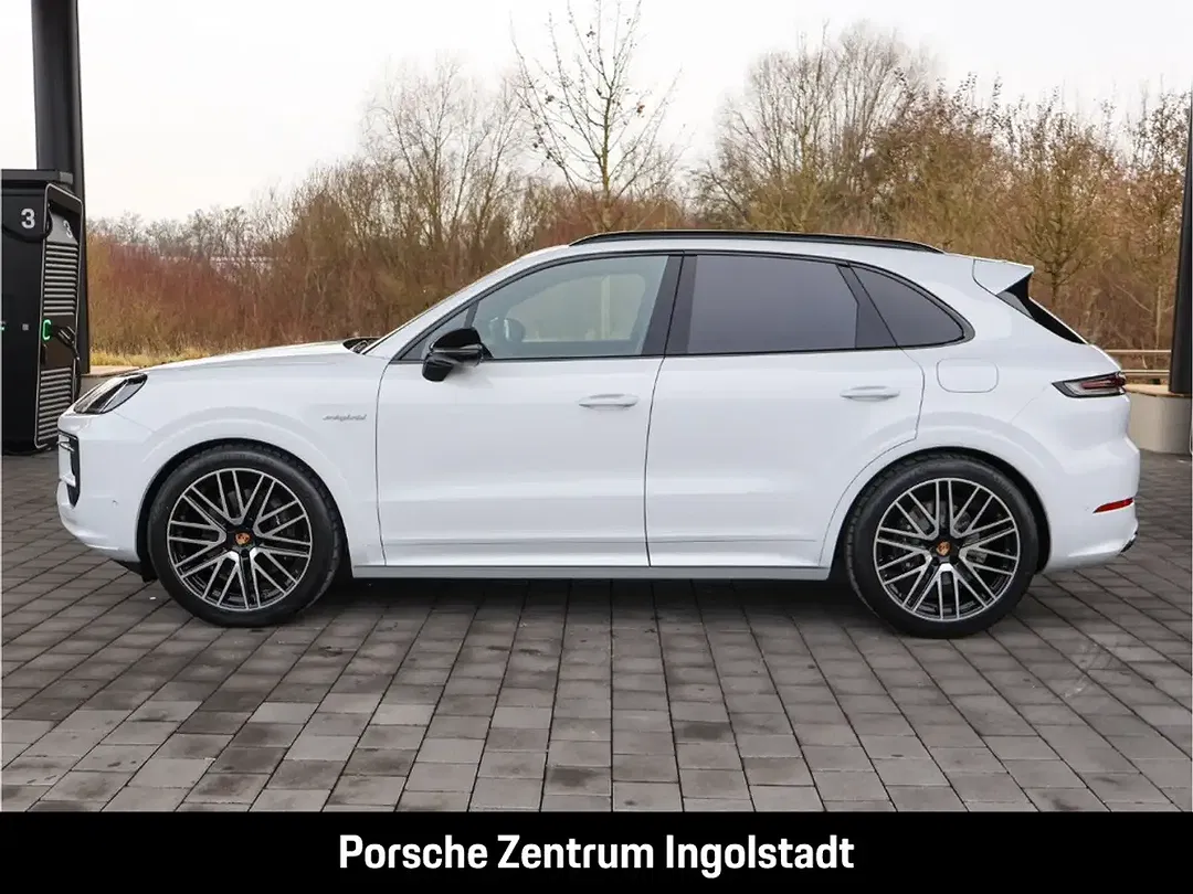 Porsche Cayenne - Thumbnail 2