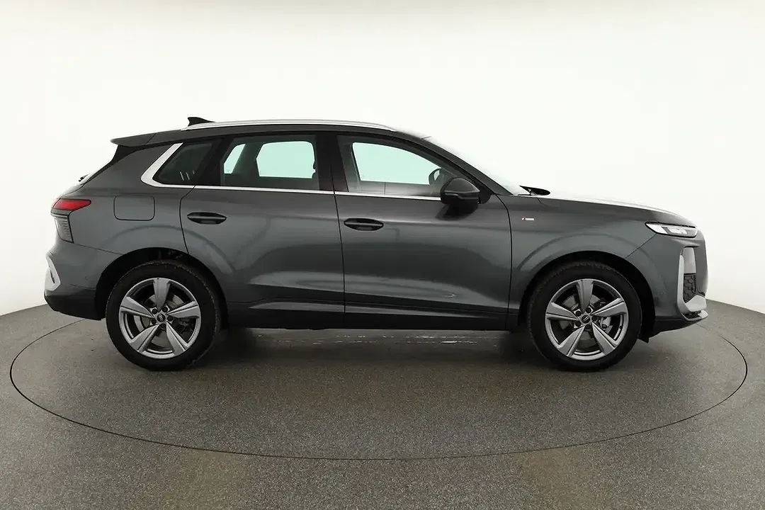Audi Q3 - Thumbnail 5
