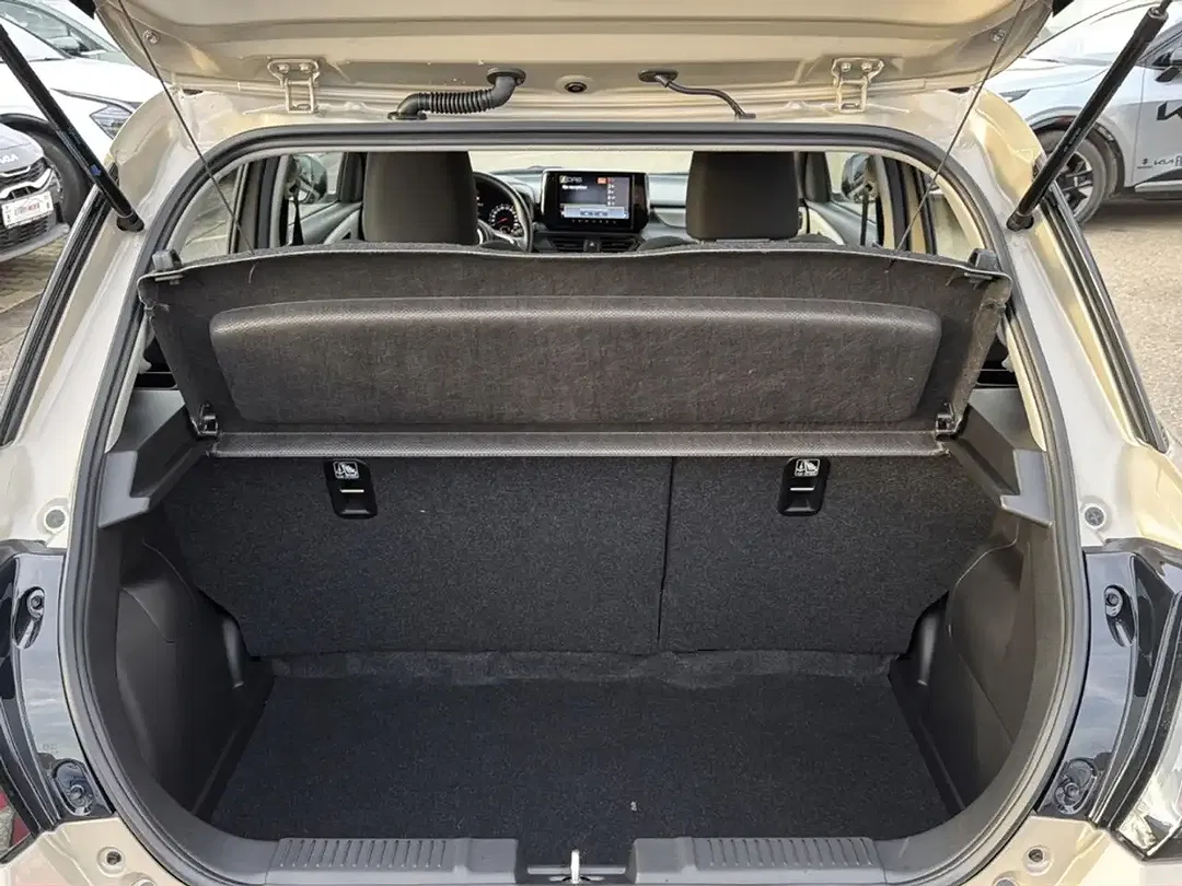 Suzuki Swift - Thumbnail 14