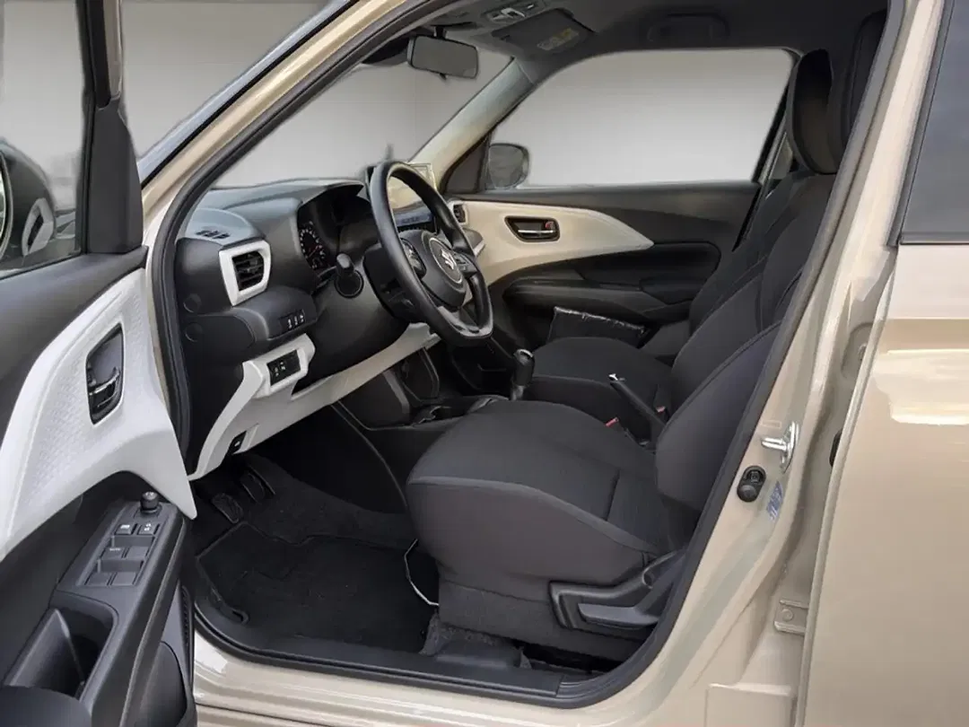 Suzuki Swift - Thumbnail 9