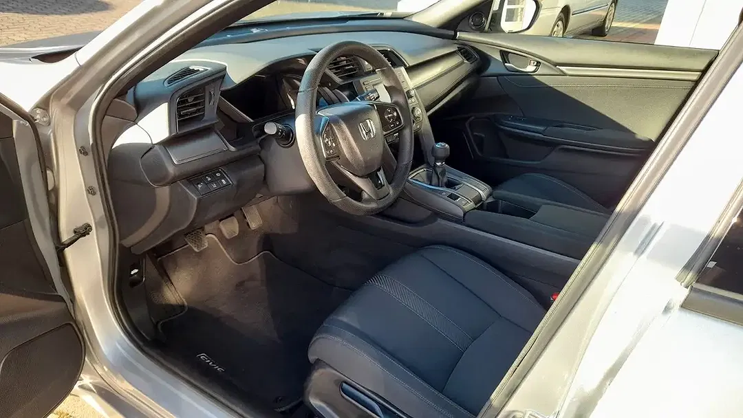Honda Civic - Thumbnail 10