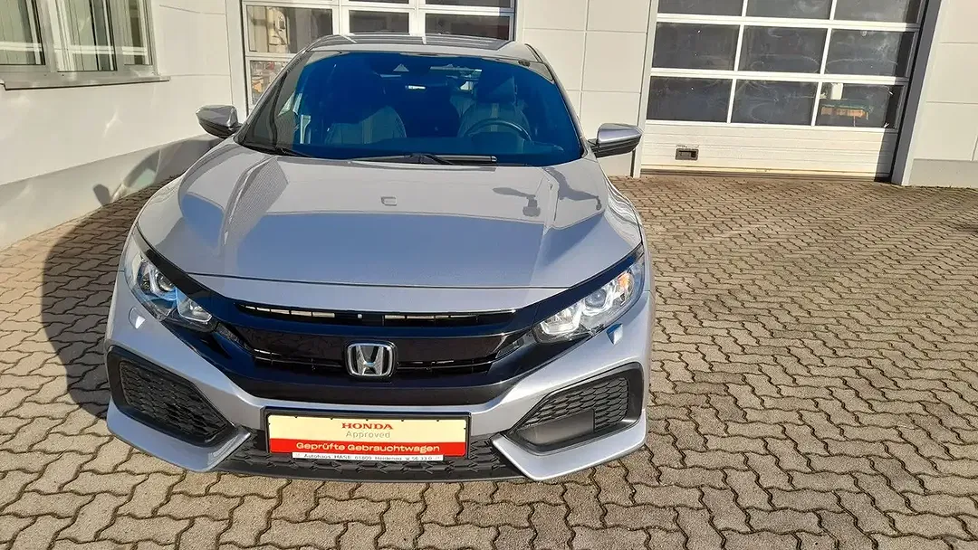 Honda Civic - Thumbnail 2