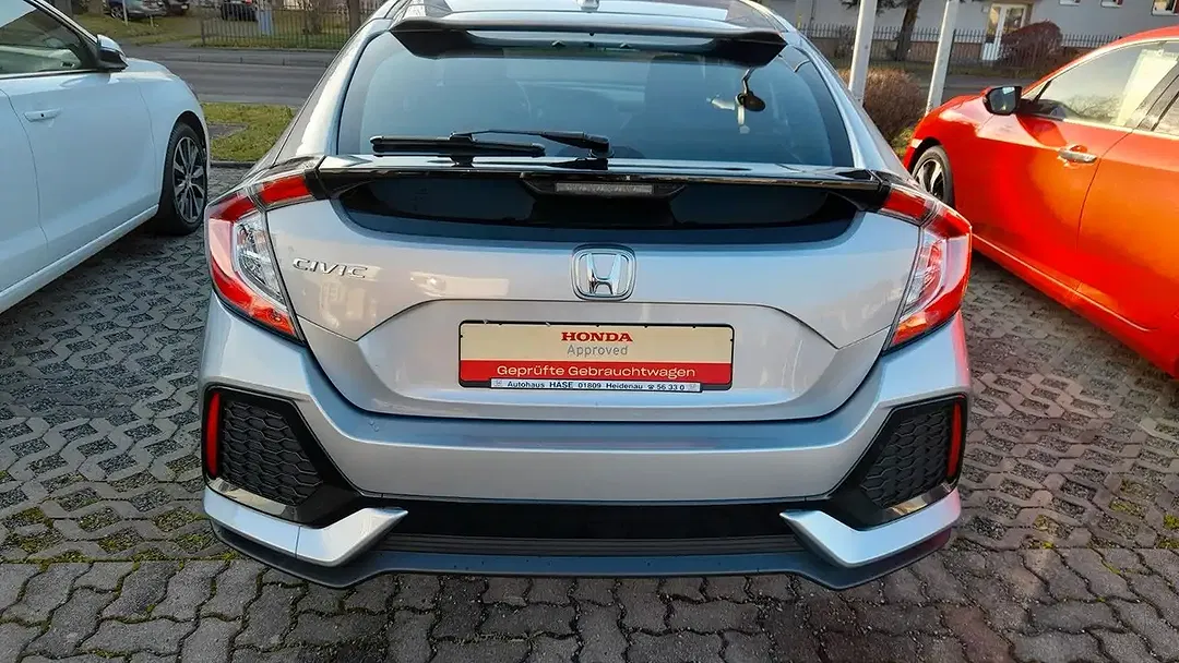 Honda Civic - Thumbnail 6