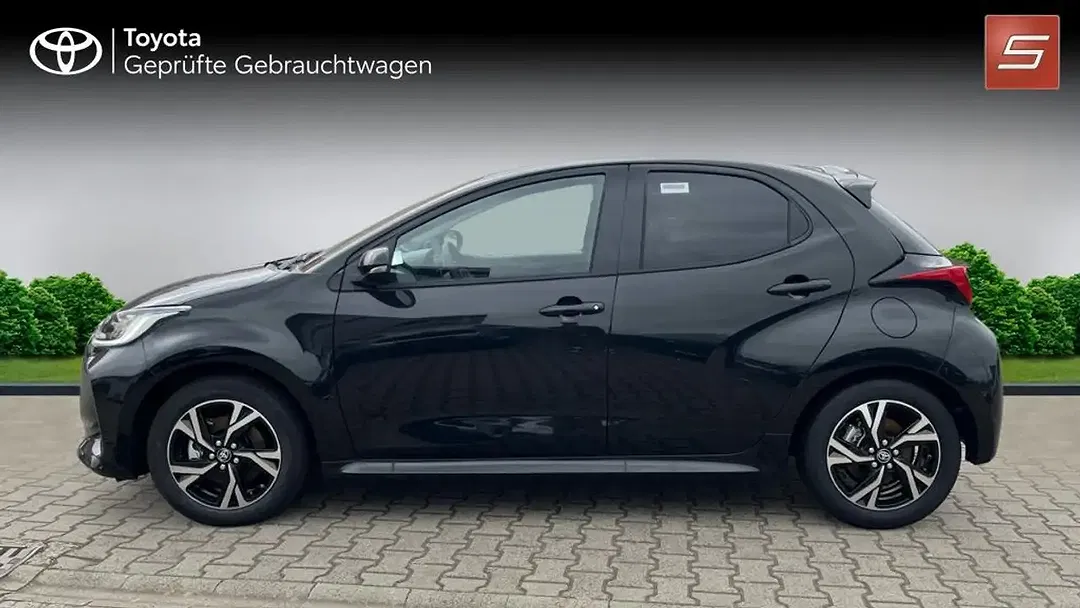 Toyota Yaris - Thumbnail 2