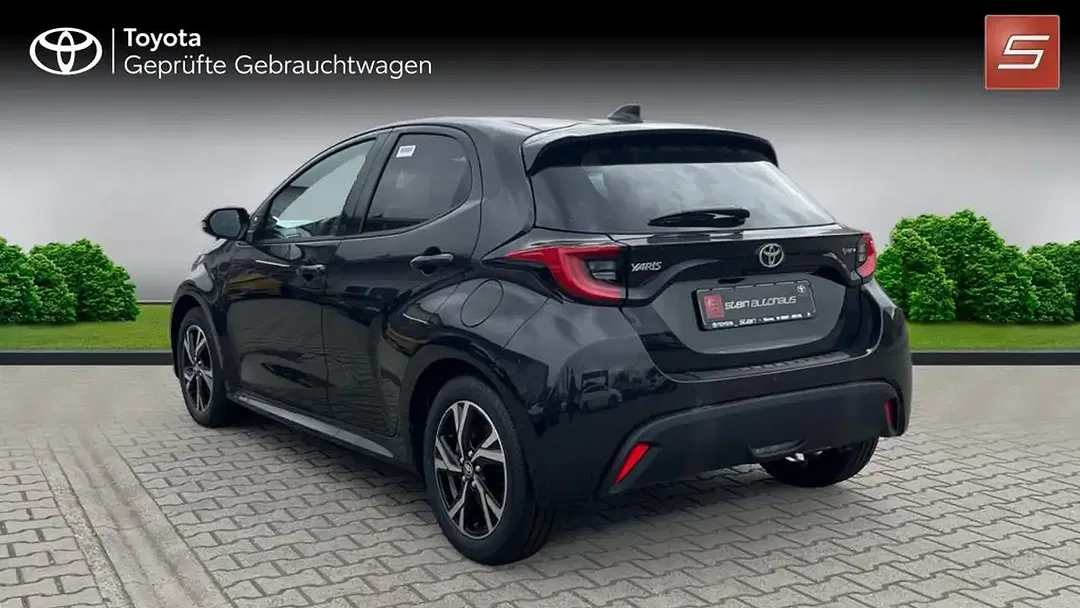 Toyota Yaris - Thumbnail 3
