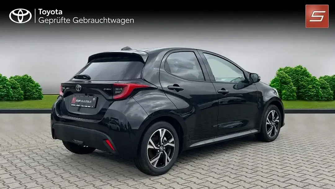 Toyota Yaris - Thumbnail 5