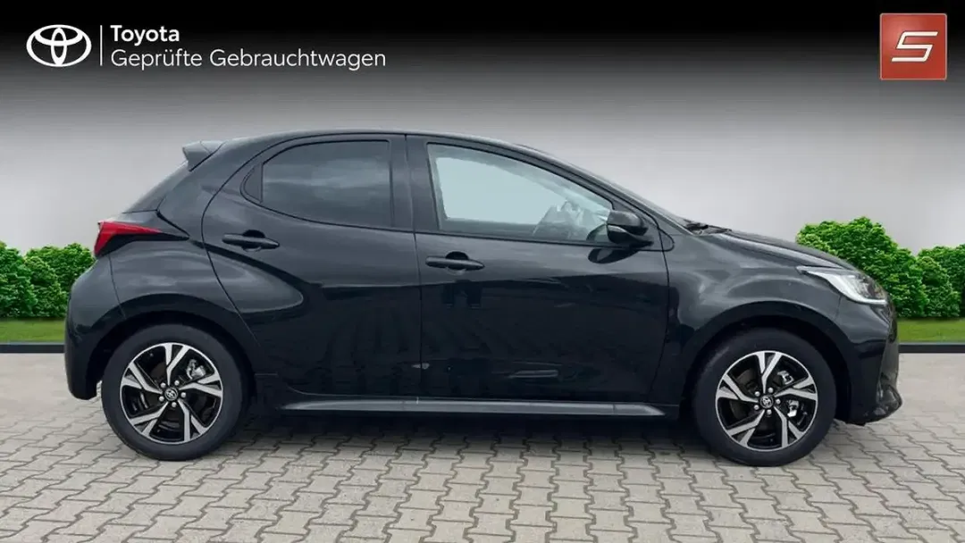 Toyota Yaris - Thumbnail 6