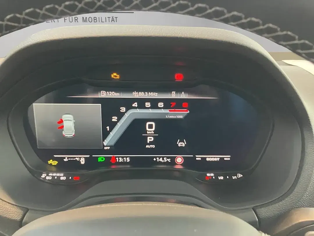 Audi SQ2 - Thumbnail 13