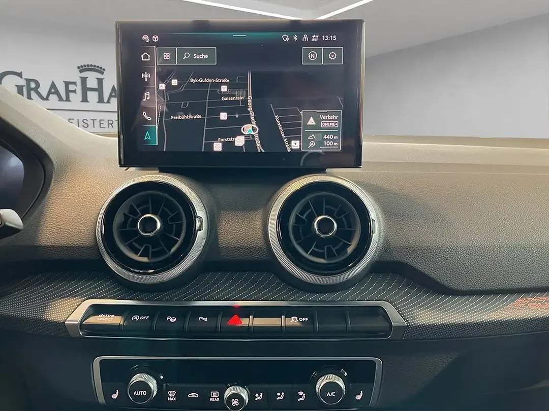 Audi SQ2 - Thumbnail 15