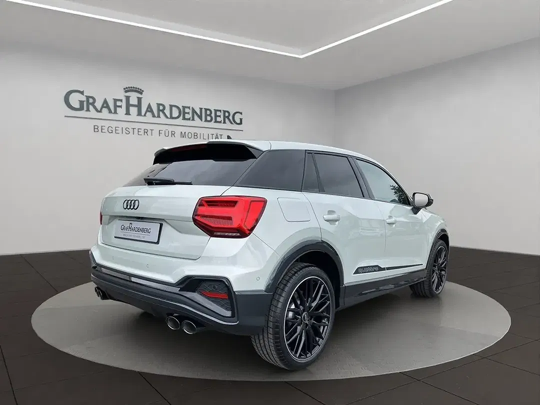 Audi SQ2 - Thumbnail 6