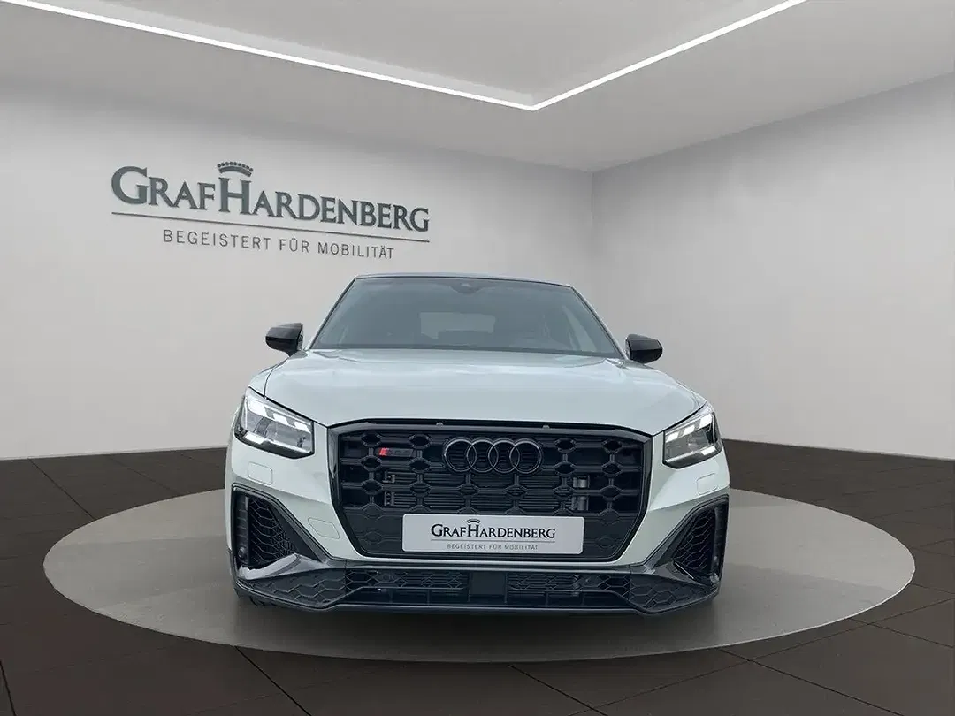 Audi SQ2 - Thumbnail 9