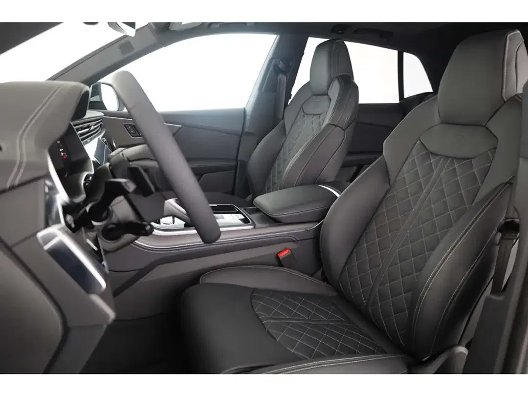 Audi Q8 - Thumbnail 9