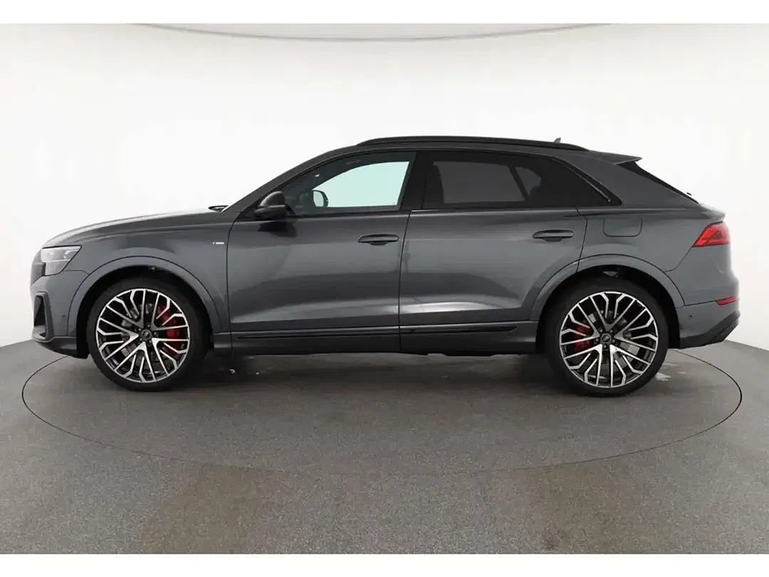 Audi Q8 - Thumbnail 4