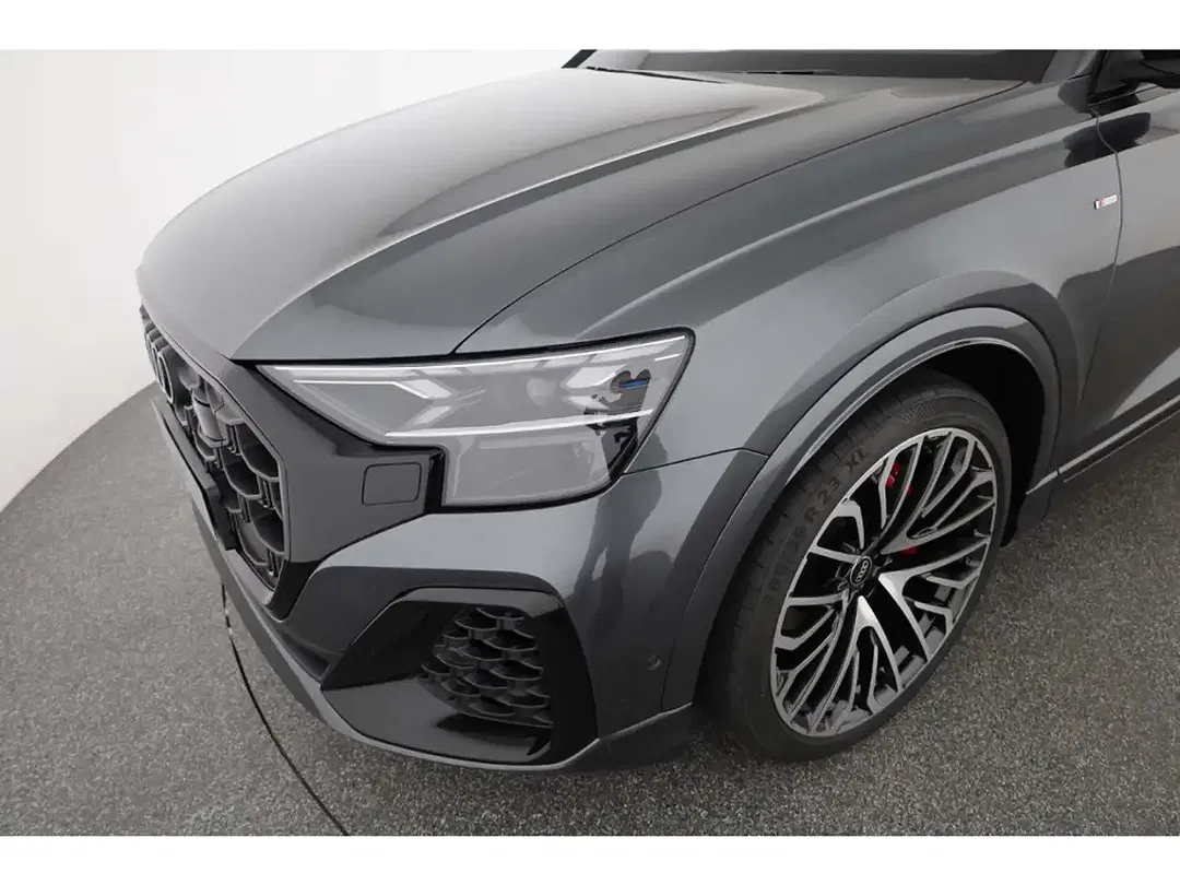 Audi Q8 - Thumbnail 6