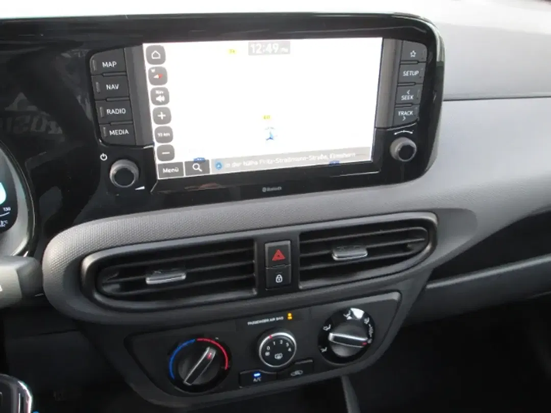 Hyundai i10 - Thumbnail 11