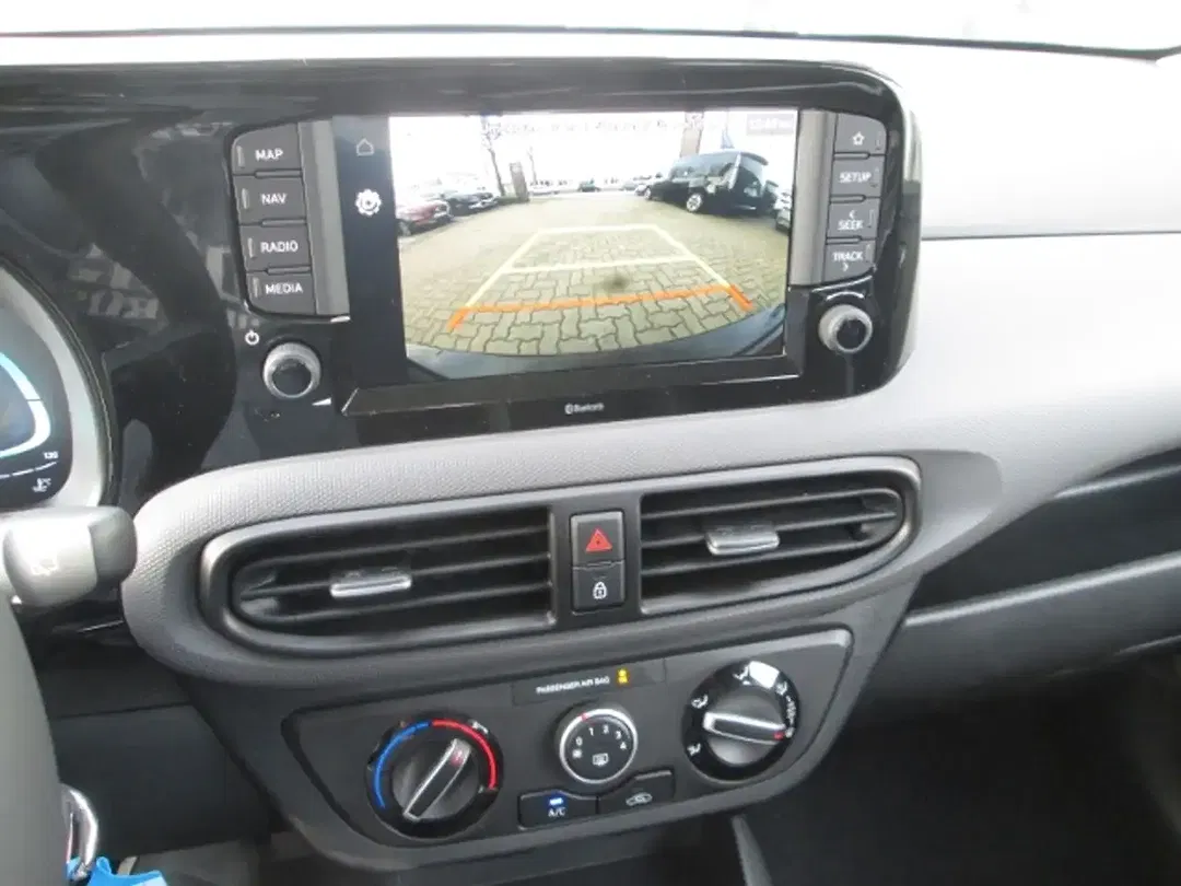 Hyundai i10 - Thumbnail 12