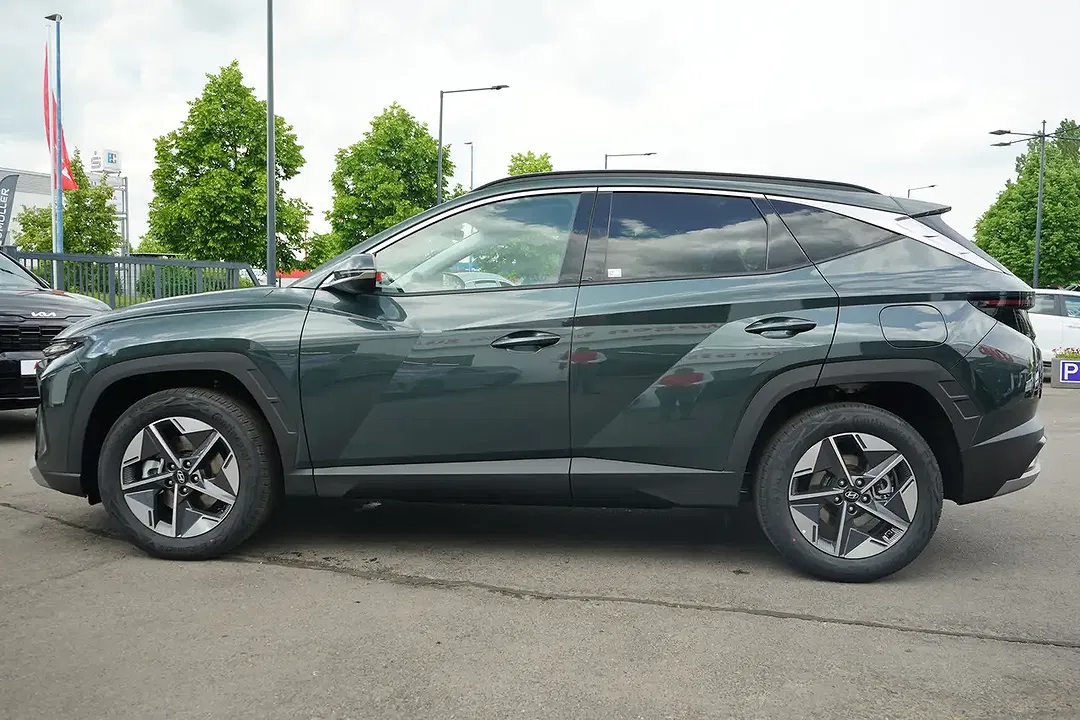 Hyundai TUCSON - Thumbnail 3