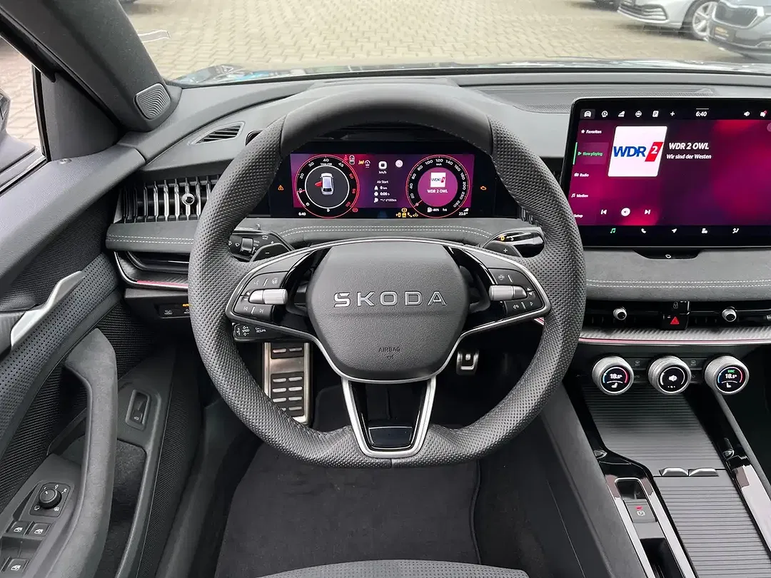 Skoda Superb - Thumbnail 11