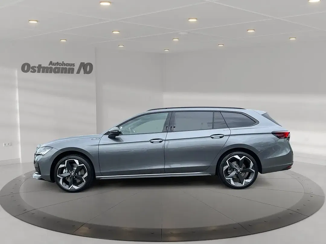 Skoda Superb - Thumbnail 2