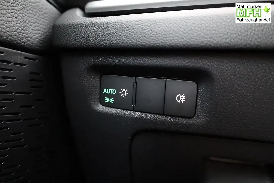 Skoda Octavia - Thumbnail 8