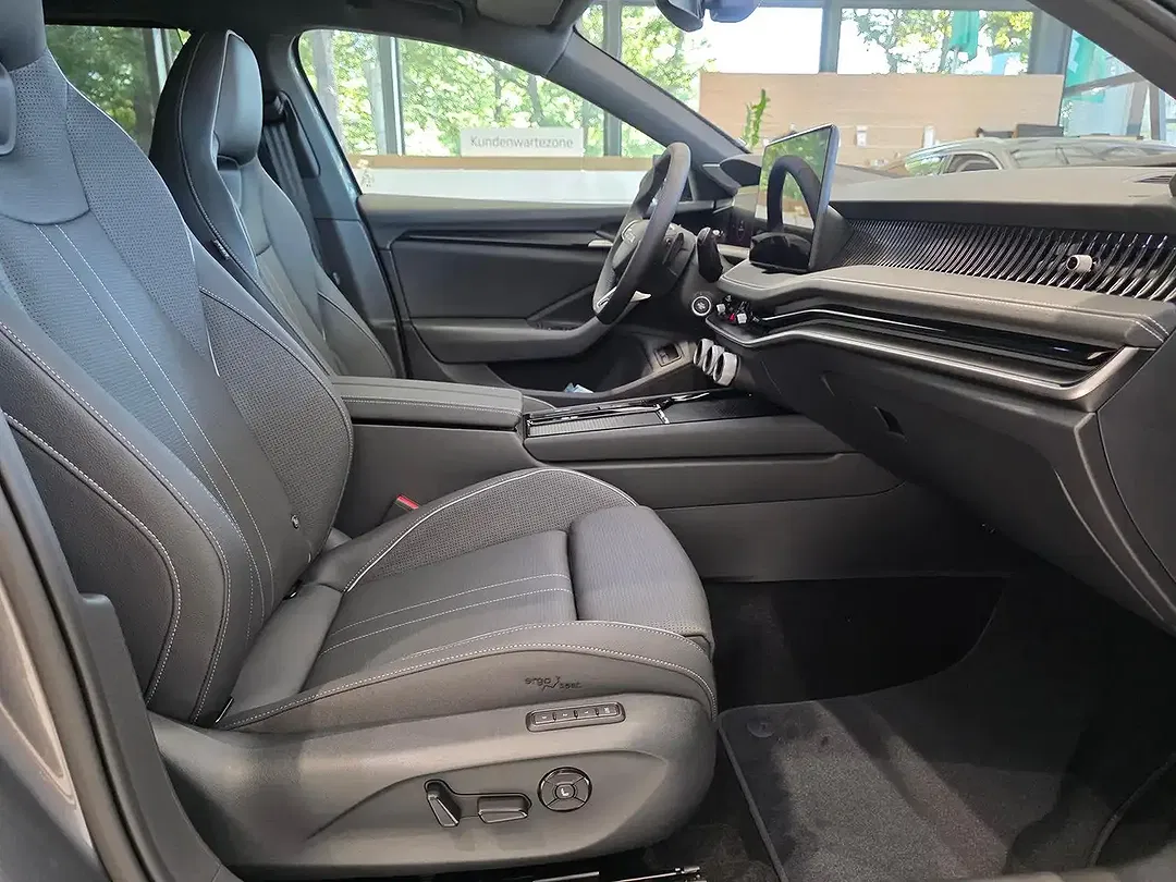 Skoda Superb - Thumbnail 12