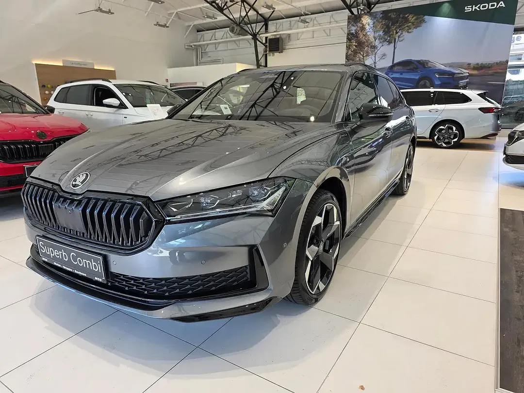 Skoda Superb - Thumbnail 1