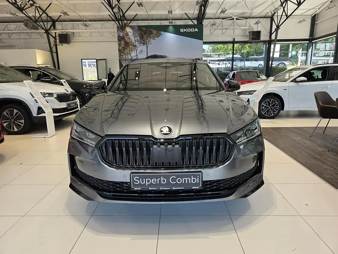 Skoda Superb - Thumbnail 2