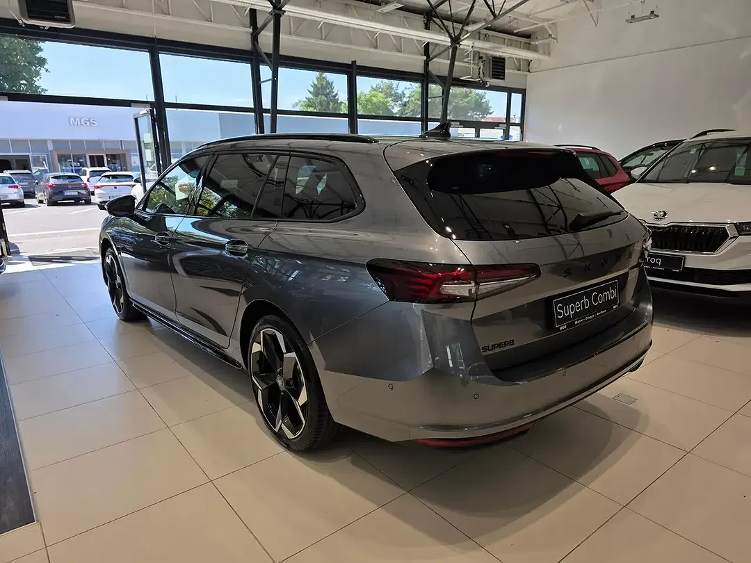 Skoda Superb - Thumbnail 6
