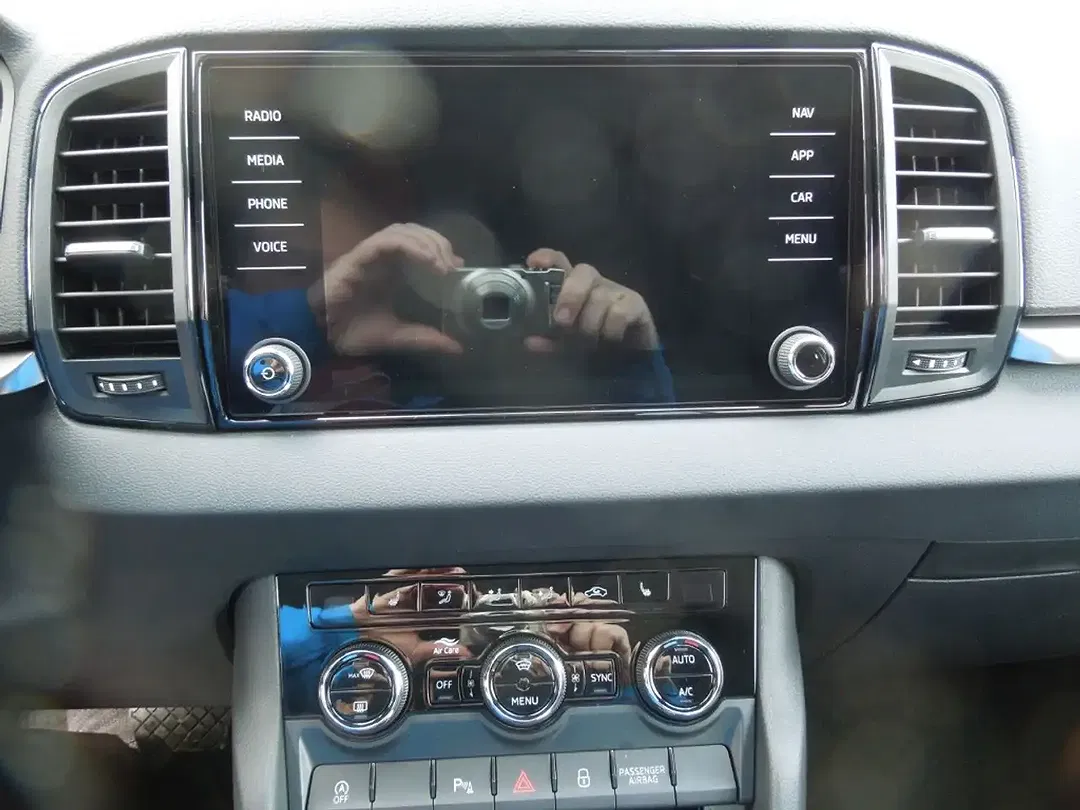 Skoda Karoq - Thumbnail 7